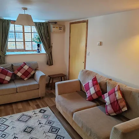 Doves Haven 惠特比